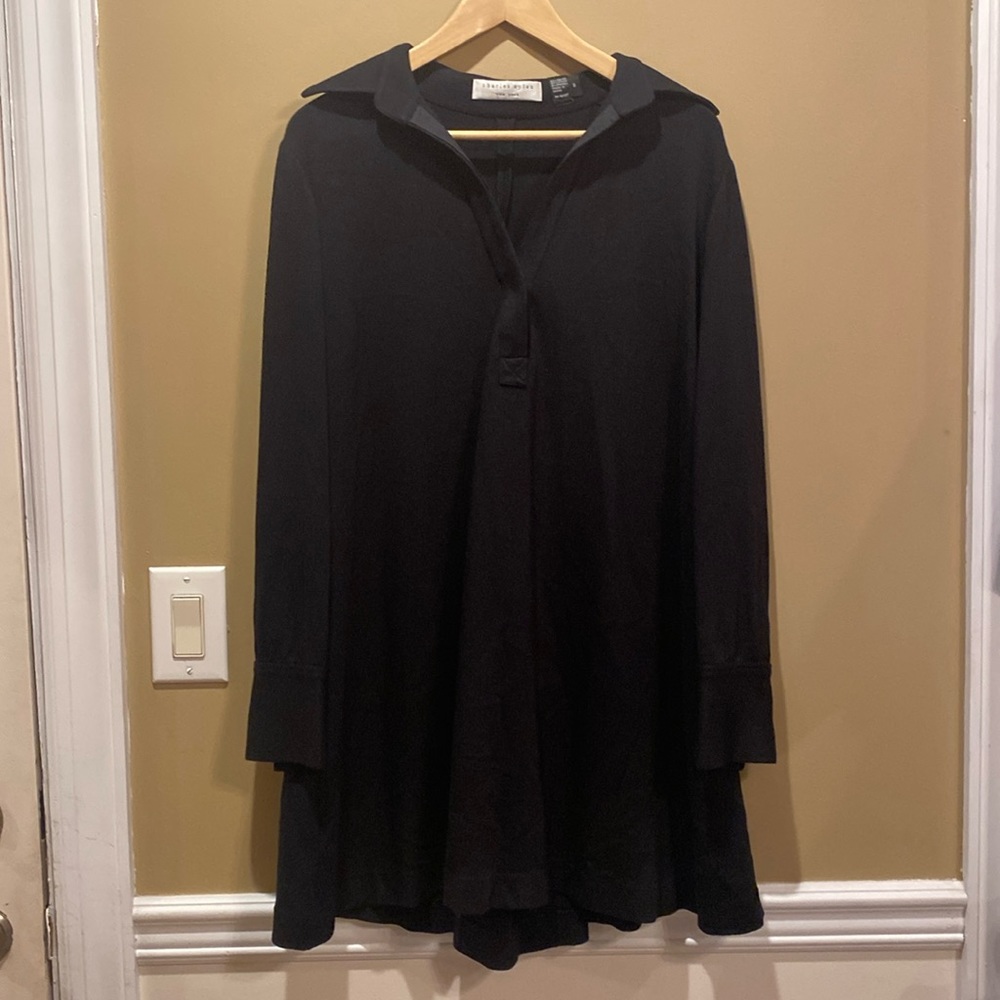 Charles Nolan sz 8heavy black long sleeved v-neck dress in great condition